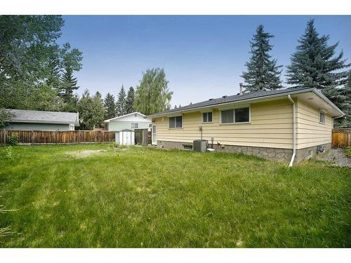 3235 Oakwood Drive Sw, Calgary, AB - Outdoor