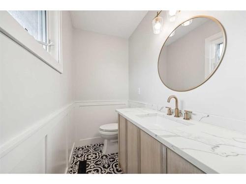 1164 Lake Wapta Road Se, Calgary, AB - Indoor Photo Showing Bathroom