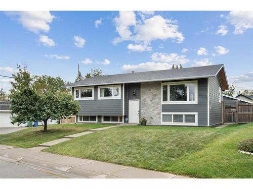 1164 Lake Wapta Road Se, Calgary, AB - Outdoor With Facade