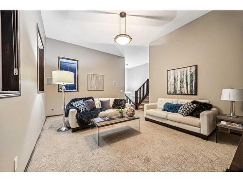 9 Pantego Link Nw, Calgary, AB - Indoor Photo Showing Other Room