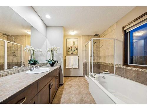 9 Pantego Link Nw, Calgary, AB - Indoor Photo Showing Bathroom