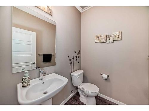 517 Nolanlake Villas Nw, Calgary, AB - Indoor Photo Showing Bathroom