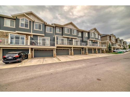 617 Evanston Manor Nw, Calgary, AB - Outdoor With Facade