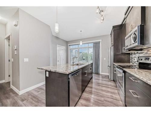 617 Evanston Manor Nw, Calgary, AB - Indoor Photo Showing Kitchen With Upgraded Kitchen