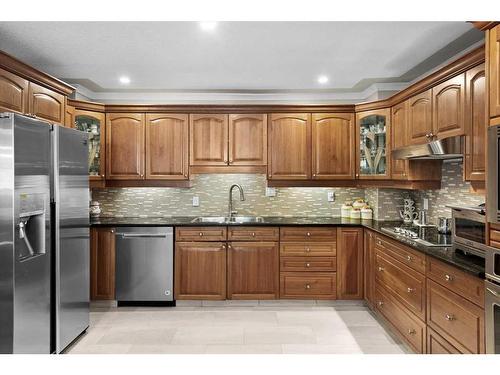 1612 48 Avenue Sw, Calgary, AB - Indoor Photo Showing Kitchen With Double Sink