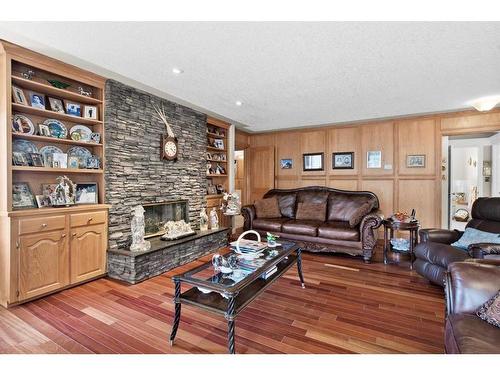 1612 48 Avenue Sw, Calgary, AB - Indoor Photo Showing Living Room With Fireplace