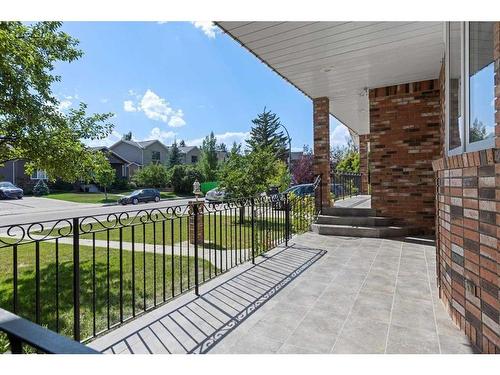 1612 48 Avenue Sw, Calgary, AB - Outdoor With Exterior