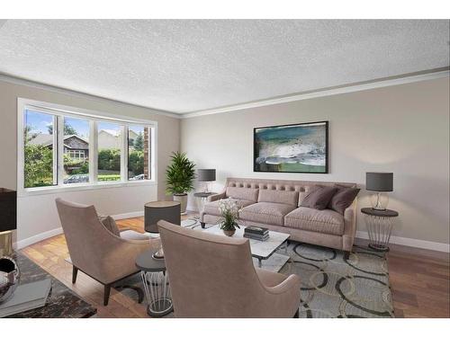 1612 48 Avenue Sw, Calgary, AB - Indoor Photo Showing Living Room