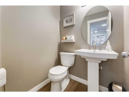 231 Tuscany Ridge View Nw, Calgary, AB - Indoor Photo Showing Bathroom