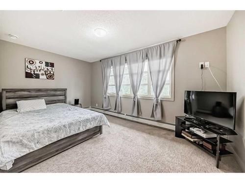 5039 Norris Road Nw, Calgary, AB - Indoor Photo Showing Bedroom