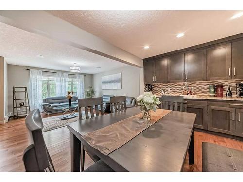 5039 Norris Road Nw, Calgary, AB - Indoor Photo Showing Dining Room