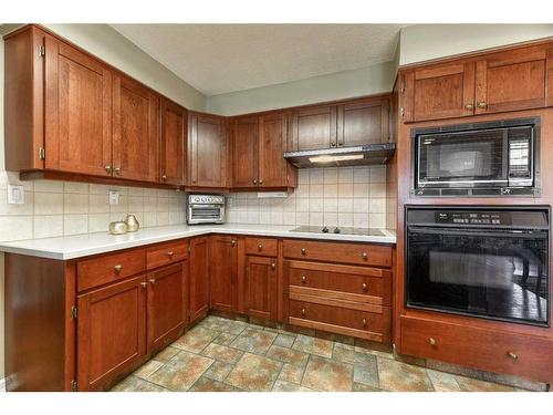 807-320 Meredith Road Ne, Calgary, AB - Indoor Photo Showing Kitchen With Double Sink