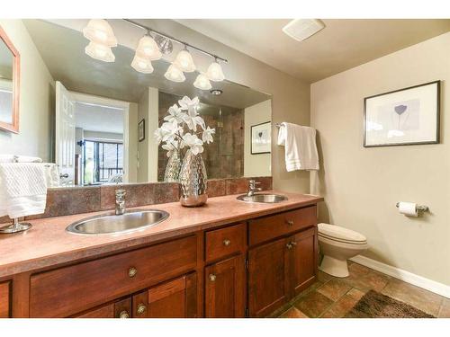 807-320 Meredith Road Ne, Calgary, AB - Indoor Photo Showing Bathroom