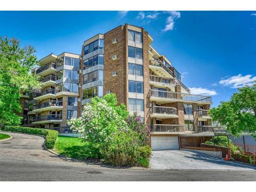 807-320 Meredith Road Ne, Calgary, AB - Outdoor With Facade