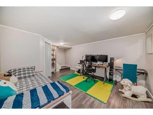 223-4525 31 Street Sw, Calgary, AB - Indoor Photo Showing Other Room