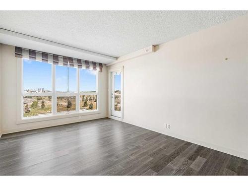 1003-8710 Horton Road Sw, Calgary, AB - Indoor