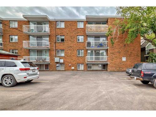 305-320 24 Avenue Sw, Calgary, AB - Outdoor With Balcony