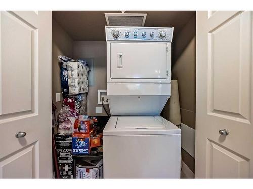 228-500 Rocky Vista Gardens Nw, Calgary, AB - Indoor Photo Showing Laundry Room