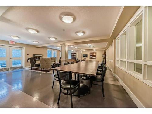 228-500 Rocky Vista Gardens Nw, Calgary, AB - Indoor