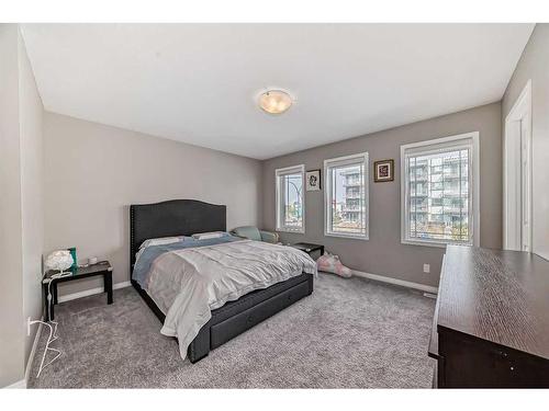 1231 140 Avenue Nw, Calgary, AB - Indoor Photo Showing Bedroom