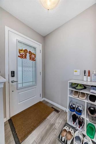 1231 140 Avenue Nw, Calgary, AB - Indoor Photo Showing Other Room