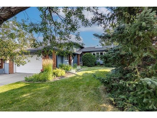 9308 26 Street Sw, Calgary, AB - Outdoor