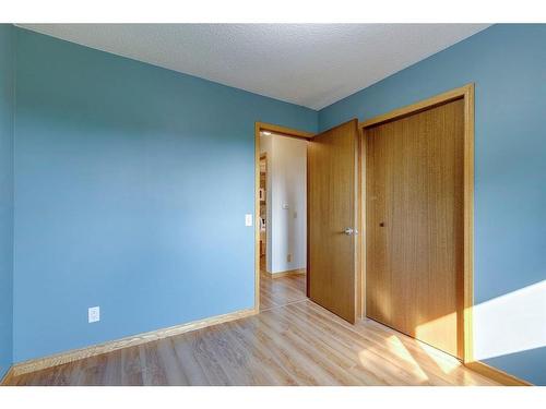 9308 26 Street Sw, Calgary, AB - Indoor Photo Showing Other Room