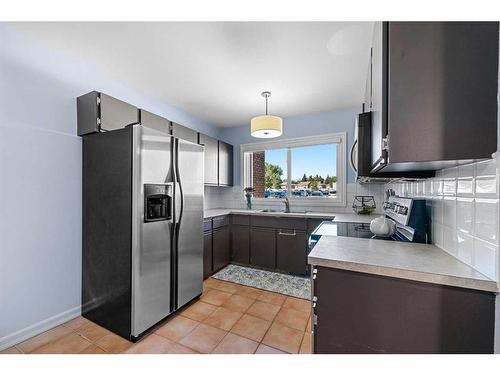 207-1305 Glenmore Trail Sw, Calgary, AB - Indoor Photo Showing Kitchen