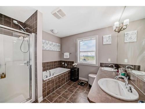 88 Redstone Villas Ne, Calgary, AB - Indoor Photo Showing Bathroom