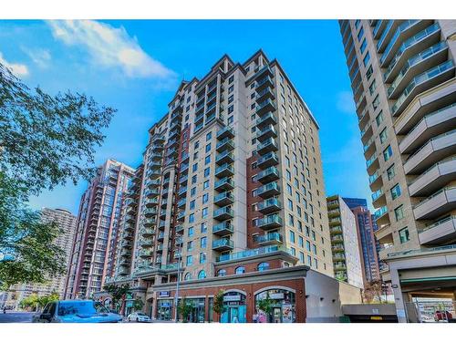 1004-1111 6 Avenue Sw, Calgary, AB - Outdoor With Balcony With Facade