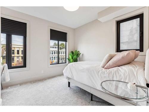 2719 5 Avenue Nw, Calgary, AB - Indoor Photo Showing Bedroom