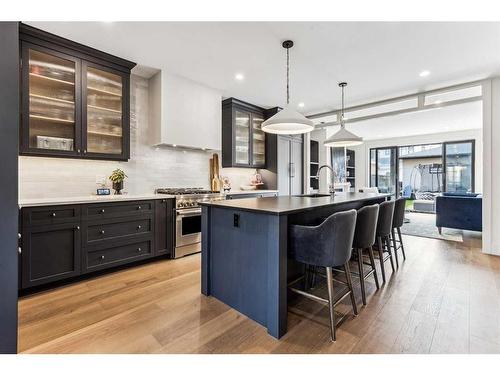 2719 5 Avenue Nw, Calgary, AB - Indoor Photo Showing Kitchen With Upgraded Kitchen