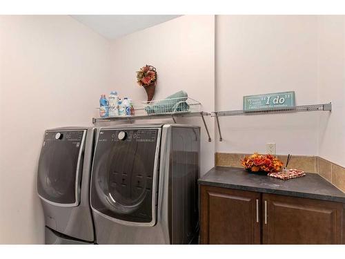 310 Evanspark Circle Nw, Calgary, AB - Indoor Photo Showing Laundry Room