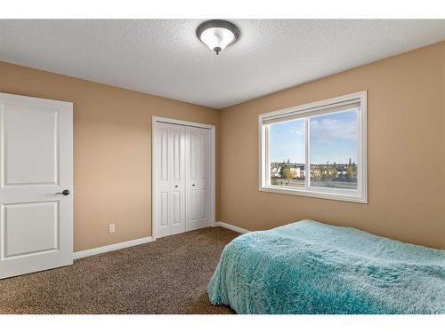 310 Evanspark Circle Nw, Calgary, AB - Indoor Photo Showing Bedroom