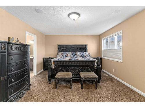 310 Evanspark Circle Nw, Calgary, AB - Indoor Photo Showing Bedroom