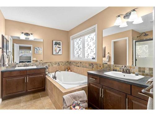 310 Evanspark Circle Nw, Calgary, AB - Indoor Photo Showing Bathroom