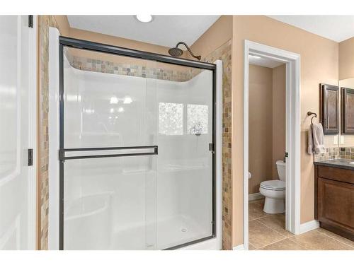 310 Evanspark Circle Nw, Calgary, AB - Indoor Photo Showing Bathroom