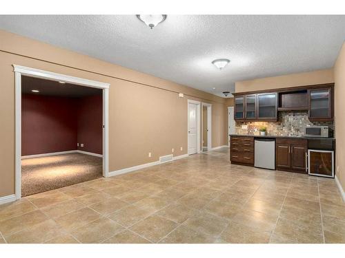 310 Evanspark Circle Nw, Calgary, AB - Indoor Photo Showing Kitchen