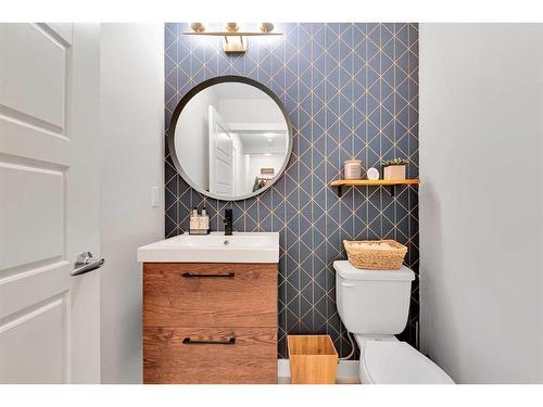 202 Sage Bluff Rise Nw, Calgary, AB - Indoor Photo Showing Bathroom