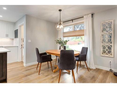 6959 Silver Springs Road Nw, Calgary, AB - Indoor Photo Showing Dining Room