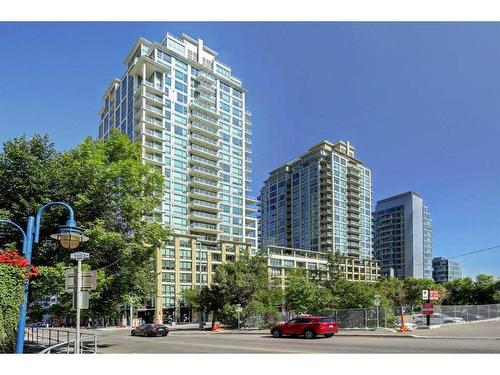 913-222 Riverfront Avenue Sw, Calgary, AB - Outdoor With Facade