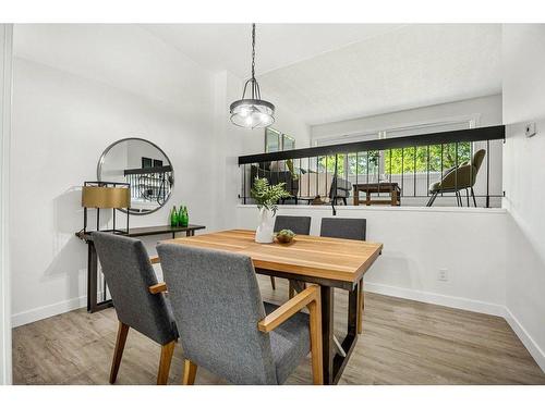 7 Brae Glen Court Sw, Calgary, AB - Indoor Photo Showing Dining Room