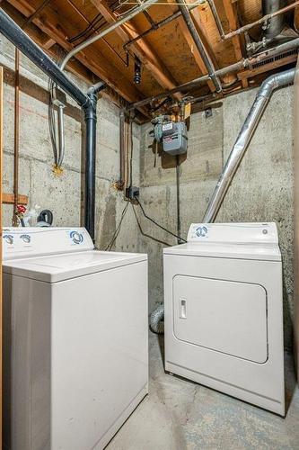 7 Brae Glen Court Sw, Calgary, AB - Indoor Photo Showing Laundry Room