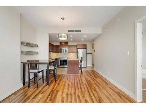 1804-77 Spruce Place Sw, Calgary, AB - Indoor Photo Showing Kitchen