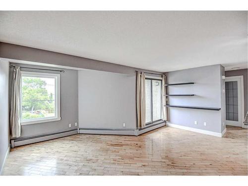 4-712 4 Street Ne, Calgary, AB - Indoor Photo Showing Other Room