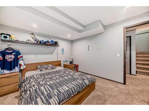 59 Elgin Terrace Se, Calgary, AB - Indoor Photo Showing Bedroom