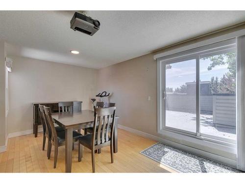 216-34 Glamis Green Sw, Calgary, AB - Indoor Photo Showing Dining Room