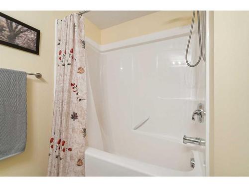 216-630 8 Avenue Se, Calgary, AB - Indoor Photo Showing Bathroom