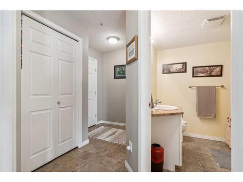 216-630 8 Avenue Se, Calgary, AB - Indoor Photo Showing Other Room