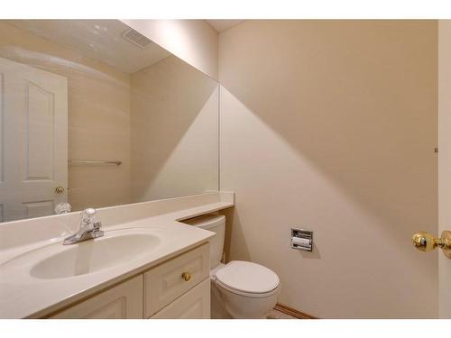 78 Hampstead Circle Nw, Calgary, AB - Indoor Photo Showing Bathroom